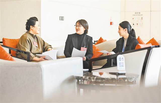 1��27�գ��������˴��Ĵλ������ס�أ���λ���˴�����ڽ�������׼���Ľ��顣��ϯ���� ���� ��/�Ӿ�����