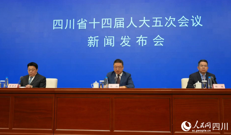 �������ֳ������������� ��ƽ��