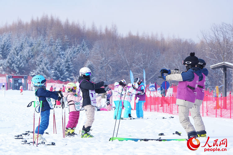 ѧ�����ڱ�ѩ����ѧϰ��ѩ������������ ������