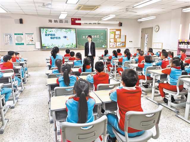 ѧ���ڿ�����ѧϰԤ������֪ʶ�����ܷ��߹�ͼ��