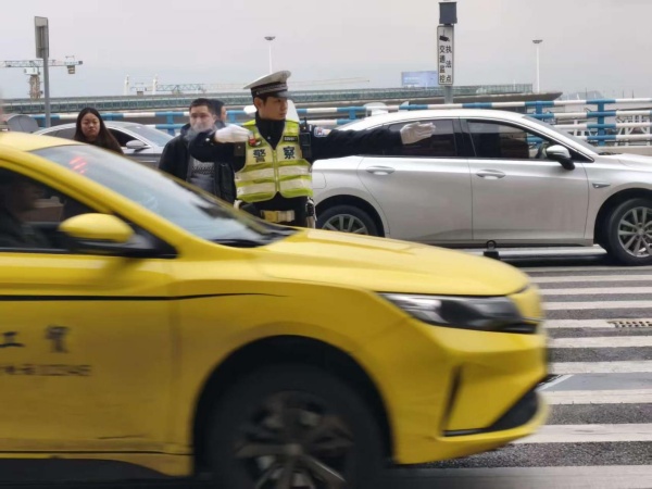 ����ָ�ӽ�ͨ�������й����ֻ����־ֹ�ͼ