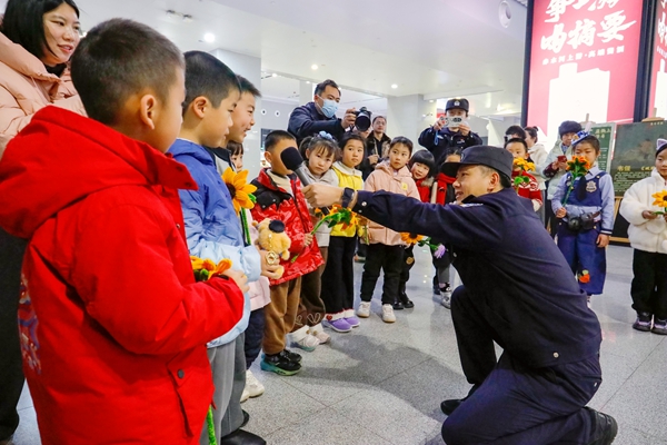 ��·���������ÿͿ�չ���а�ȫ�����ʴ�֣������