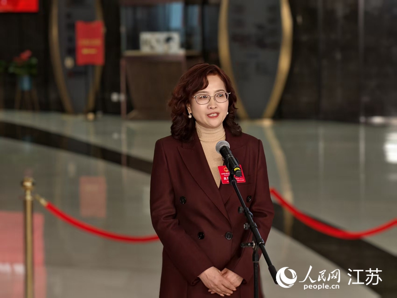 ����ʡ�˴���������������������ʵ����ѧ��У��÷�����ڽ���ʡʮ�Ľ��˴���λ��顰����ͨ�����Ϸ��ԡ����������� ��������