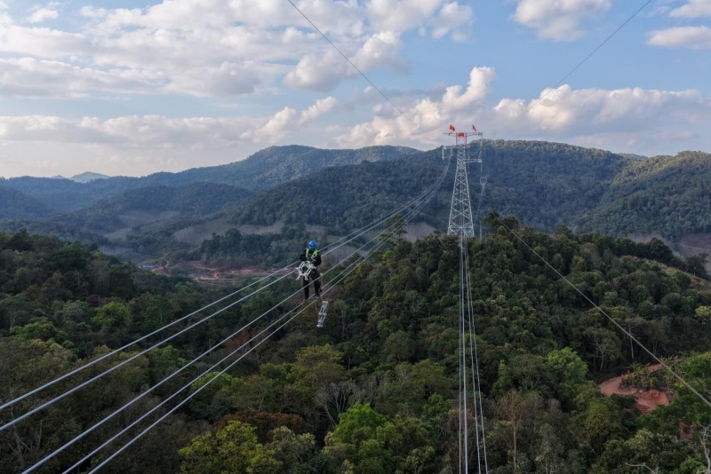 ������һ�����������500ǧ���������̹��ڶ������ζ���·ȫ�߹�ͨ�ֳ����й��Ϸ��������ع�����Դ�������ι�˾��ͼ