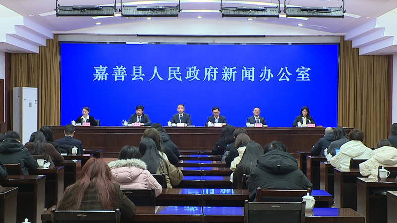 2��6�����磬�����ؾ��С��ܽ���ʮ���塯 չ�������̡����ŷ����ᡣ������ί��������ͼ