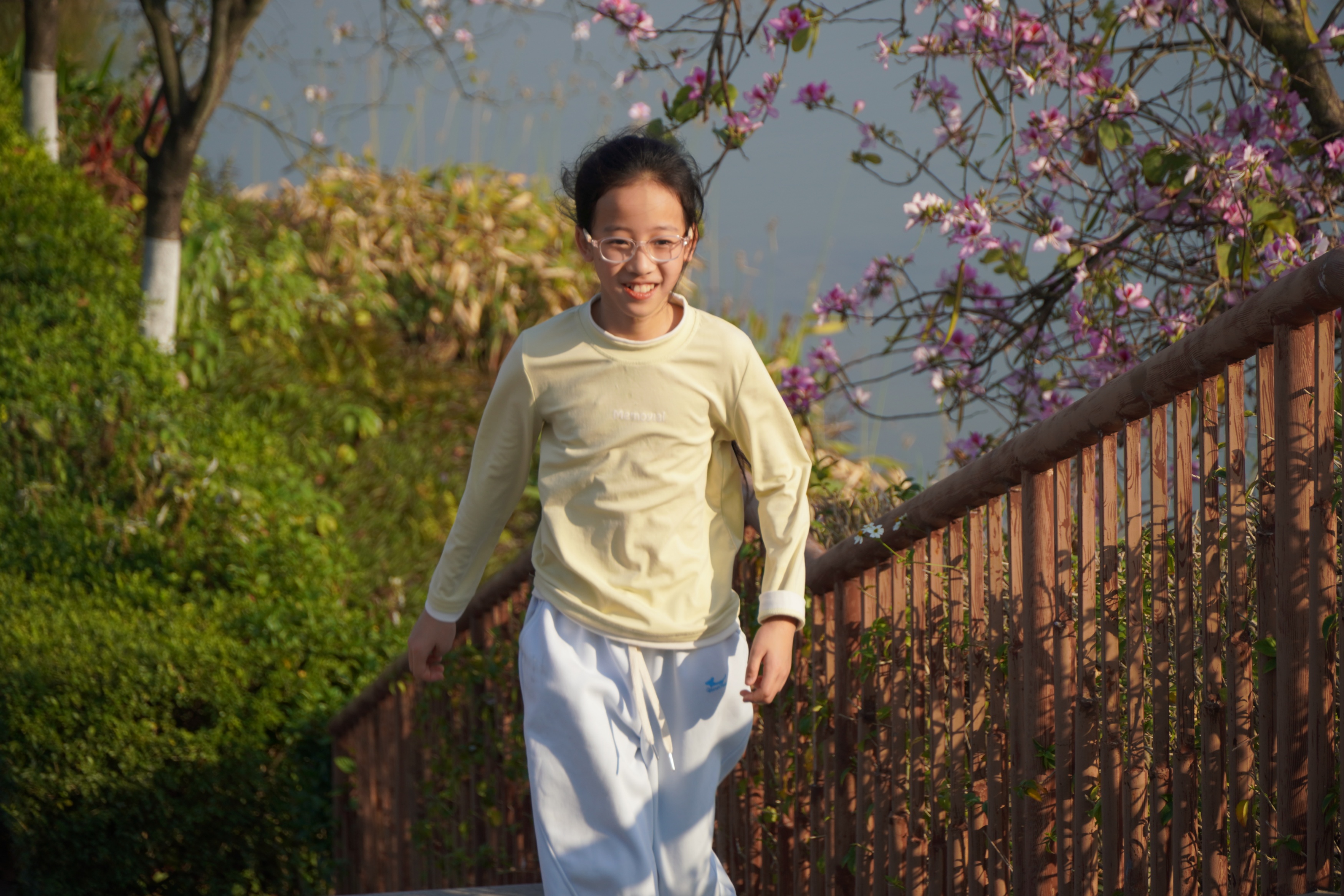 ů���뻨����ӵ��СŮ�����ı��ܡ����������� ���ŵ���