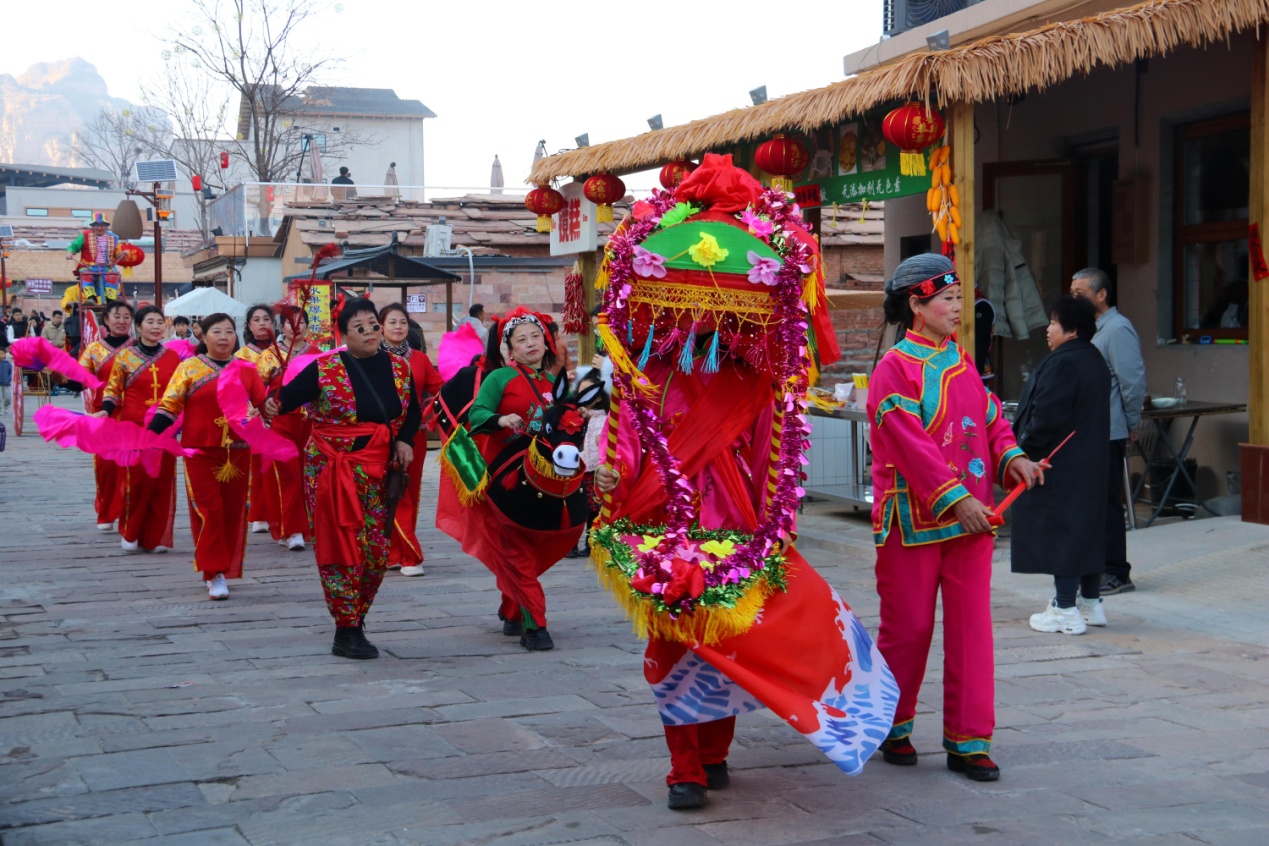 �䰲�����ׯ��������ױ��ݡ�����Ө��