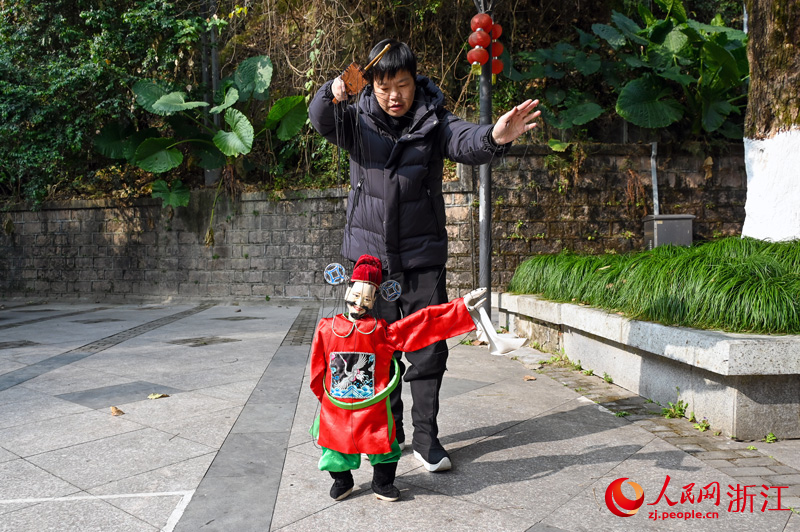 ���������ɵز�����ľż������������ Ҷ������