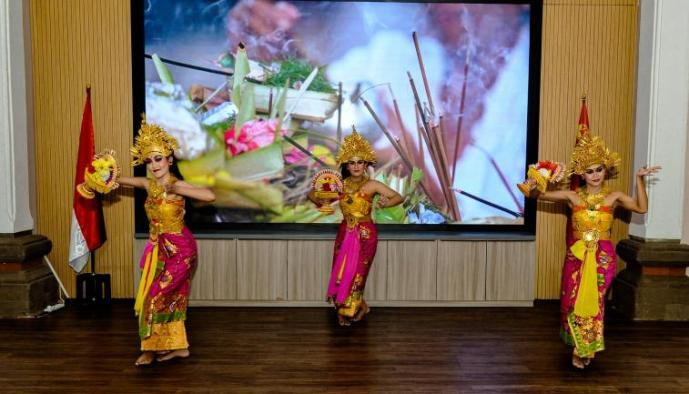 ӡ����꿵����ѧԺ2026�괺�ڿ����ջ�İ��崫ͳ�赸���ݡ�ӡ����꿵����ѧԺ��ͼ