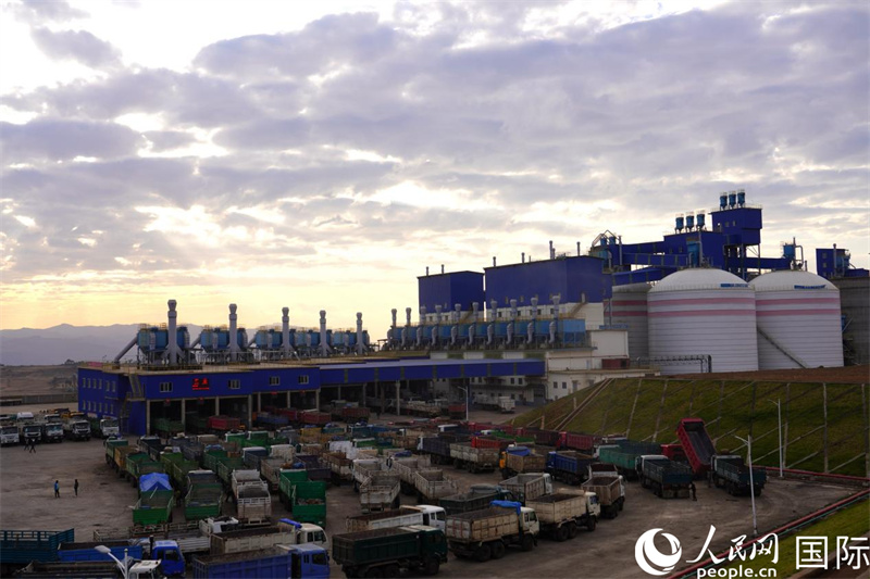 �����������ŶӵȺ�װ��ˮ�ࡣ���������� �������