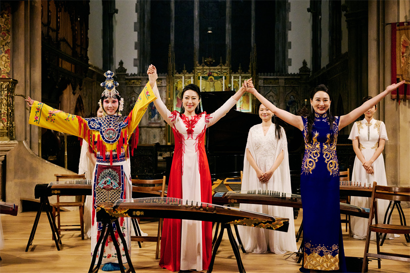 ͼƬΪ�ݳ��ֳ���  �������