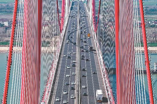 2��21�գ���̨����ͭ�곤������ӭ�����˷��̸߷塣����ͨѶԱ ������ ��