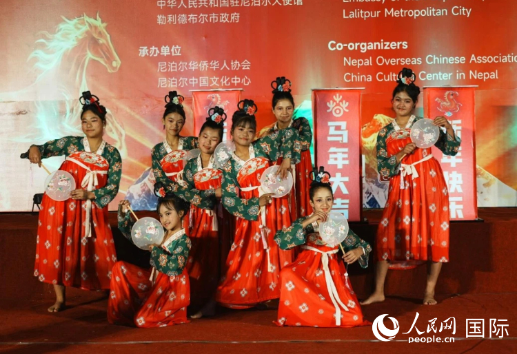 �Ჴ��ѧ�������й��赸���ƹ�ҹ�硷������������ ��ī��