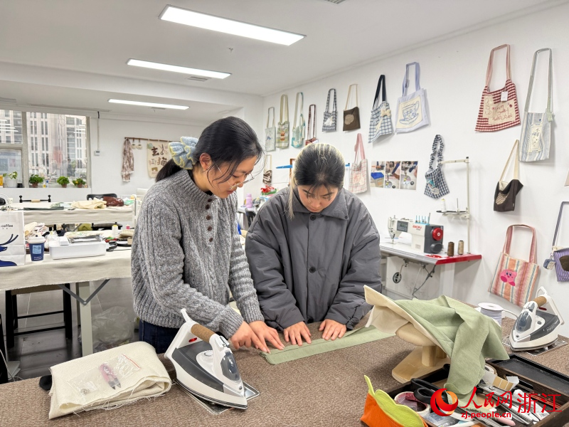 ���ڽ�����������ѡ������Ϊ������ơ�����ս�ۡ��������� ������