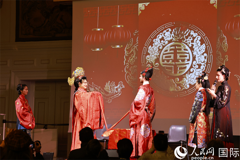 �������귨�������´�ʢ���ֳ������������� �п�Ԫ��