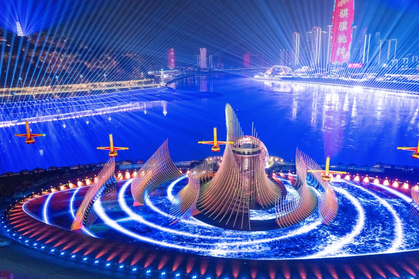 ����Ӱ���ڴ����˱��ֻ᳡��ֱ��ɡ����黪��