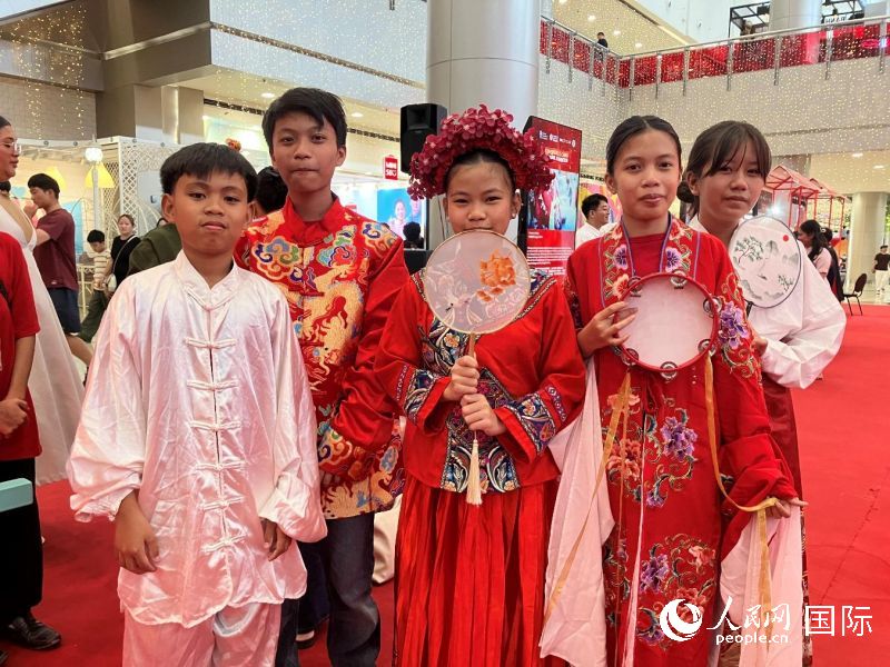 �й���ͳ������������Ϊ�������㣬���ɱ����ڷ׷��Դ����ա����������� ������