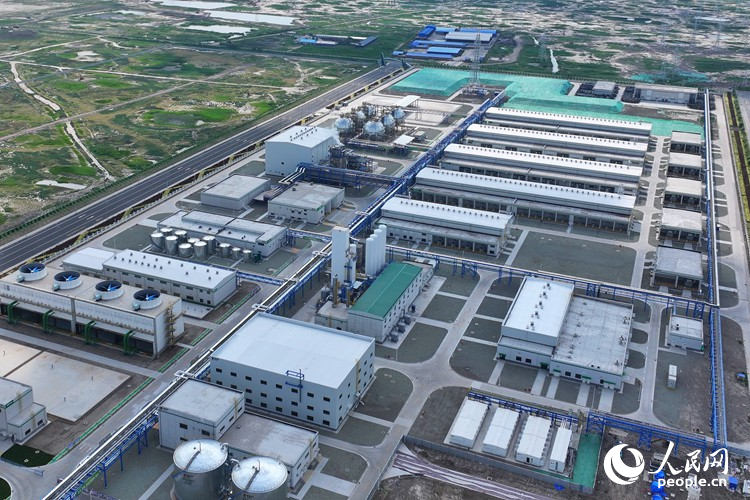 ���ִ󰲷��������ϳɰ�һ�廯ʾ����Ŀ����������Ƭ������������ ������