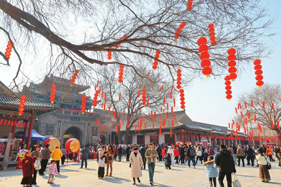 2��17�գ��ο����˳�����Ҵ�Ժ�����ι����������գ��þ�����չ������ʽ�Ĵ�ͳ���׻����������ο������ס��δ�Ժ�������´��ѽڡ�������